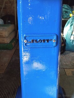 Bruska dvoukotoučová - 3