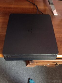 Prodám PS4 Slim 500gb - 3