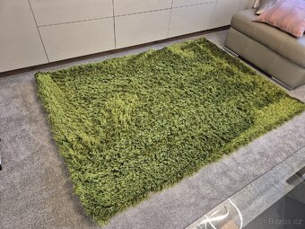 Luxusní zelený koberec - 3