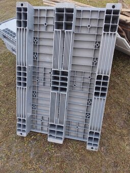 Prodám plastové palety - 3