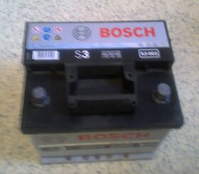 Skoro nový akumulátor Bosch S3 002 - 3