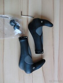 Ergonomické gripy s rohy - 3