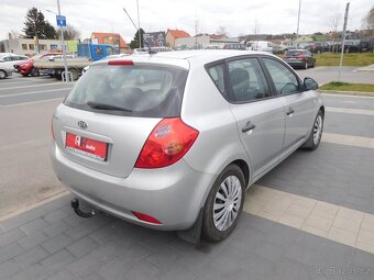 Kia Cee'd 1.4i CVVT 16V Comfort, 80 kW, Klima - 3