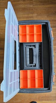 Sada dvou plastových kufrů na nářadí s organizéry 27“ a 19" - 3