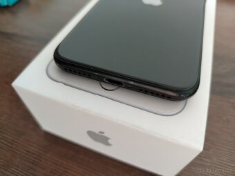 iPhone SE 2020 černý 64gb - 3