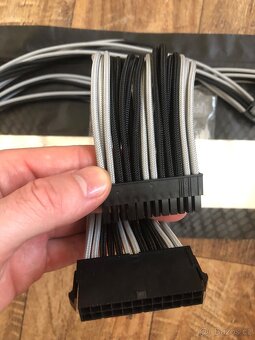 Prodlužovací kit 24-pin ATX kabel 30cm černo-stříbrná - 3