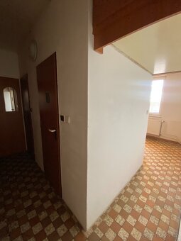 PRONÁJEM bytu 1+1, 37m2, Orlová, Kpt. Jaroše - 3