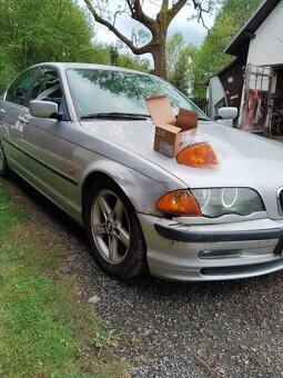 BMW 323i - 3