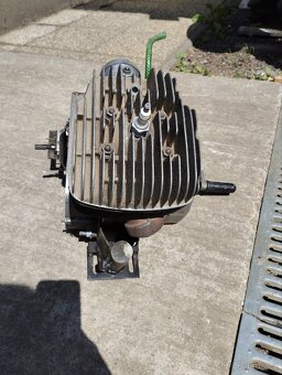 Motor ČZ 175 (477) - 3