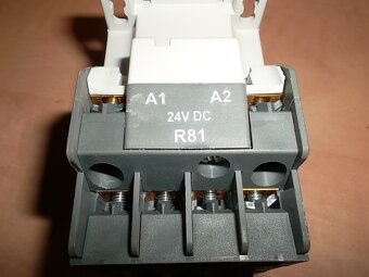 Stykač ABB AE9 - 3