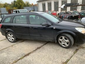 Prodám Opel Astra H Díly barva z20R - 3