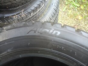 Zimni 185/60/15 2×Michelin 6,5mm - 3