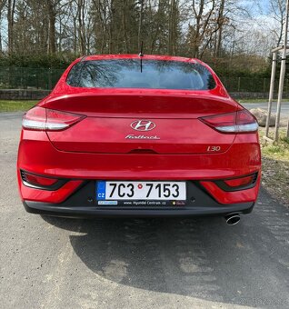 Hyundai i30 Fastback, 18tis km, 100 kw - 3