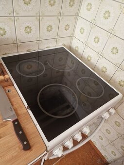Elektrický sporák Zanussi, sklokeramika - 3