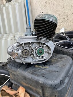 Motor jawa 250/559 - 3