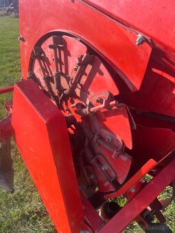 Mt8 , malotraktor Sazec brambor - 3