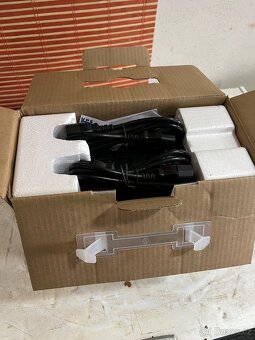 UPS-značková Dialog== SLEVA== - 3