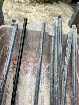 NOVE Plotove sloupky 100cm, prumer 3cm - 3