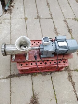 Elektrický řeznicky mlýnek 32 - 3