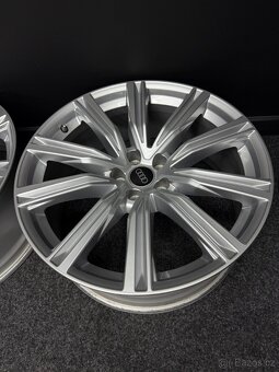 Alu AUDI Q8 / SQ8 5x112 20” 4M8601025T - 3