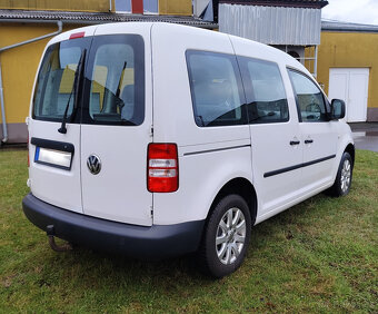 Volkswagen Caddy 1.6TDi 75kw r.v 2012 ,5.míst - 3