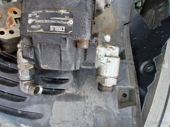 hydraulické čerpadlo vyvážečka - 3