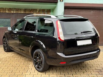 Ford Focus 1.6 74KW 2012 Ghia ST - 3