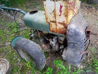 Motorobot PF-62 - 3