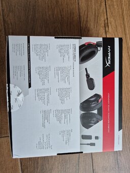 Sluchátka Headset HyperX Cloud III Wireless - černý/červený - 3