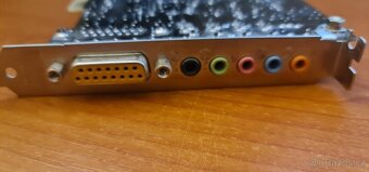 Sound Blaster 5.1. SB0100 - 3