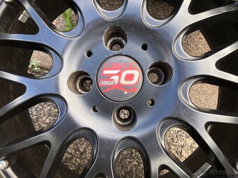 Alu kola Dotz r17 235/40r17 - 3