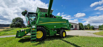 Sklízecí mlátička John Deere T670 HillMaster - 3
