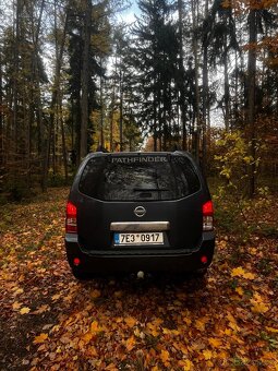 Nissan Pathfinder - 3