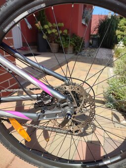 Zánovní dámské kolo - 3