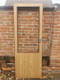 Interiérové dveře 1ks 70 pravé 
viz - 3