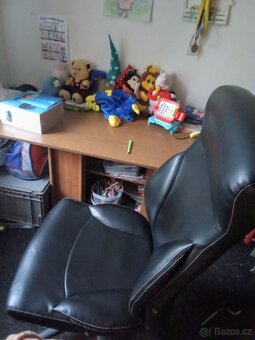 Kožené křeslo v pěkném stavu - 3