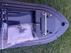 Zakrmovací, zavážecí loď s GPS, loďka na ryby až 16 pozic - 3