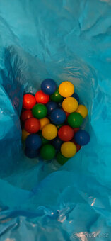 Malé plastové míčky - 3