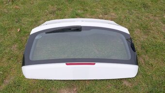 HYUNDAI i30 – DVEŘE KUFRU BÍLÉ 5DV - 3