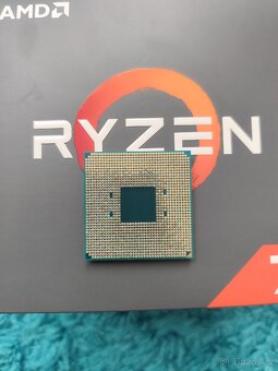 AMD Ryzen 7 2700X - 3