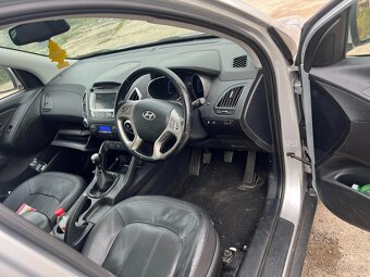 rozprodam hyundai ix35 1,7 crdi 85kw 2012 euro5 kod motora D - 3