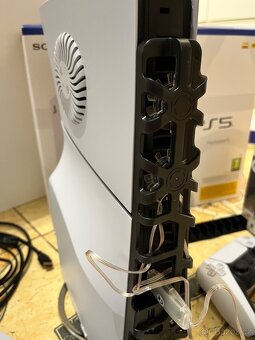 PS5 Slim s mechanikou + příslušenství + záruka - 3