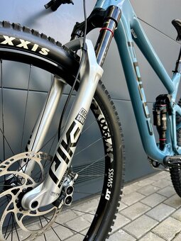 Focus JAM 8.9 NINE 2021, karbon, vel.M - 3
