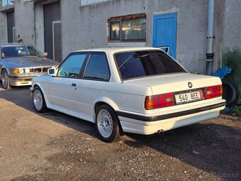 Bmw e30 coupe - 3