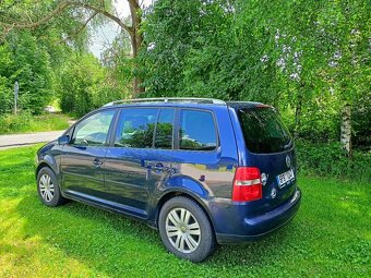 prodám Volkswagen Touran 2,0 FSI - 3