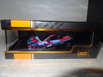 1:43 Hyundai Veloster IXO - 3