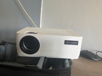 Projektor VANKYO LEISURE 470 Pro - 3