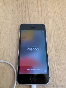 iPhone SE Model A1723, 32 GB - 3
