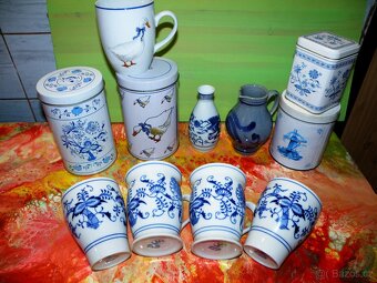 Cibulák - porcelán, plechovky - 3