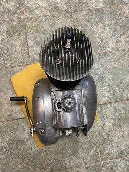 Motor ČZ 250/455 - 3
